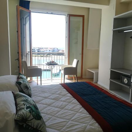 Roma Hotel Кастільйоне-делла-Пеская Екстер'єр фото