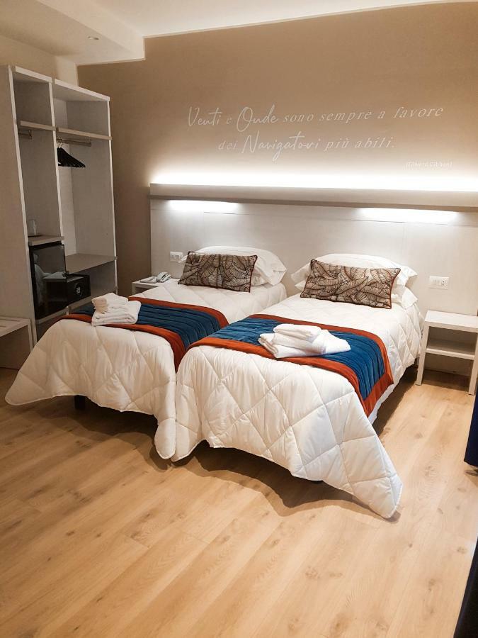 Roma Hotel Кастільйоне-делла-Пеская Екстер'єр фото
